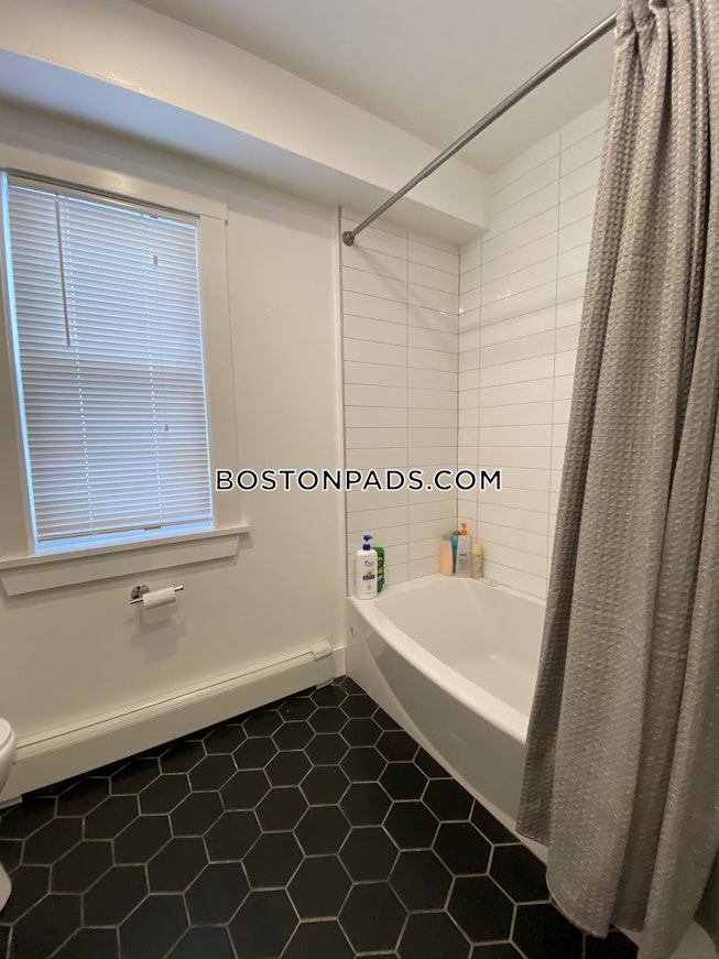 Boston - $2,895 /mo