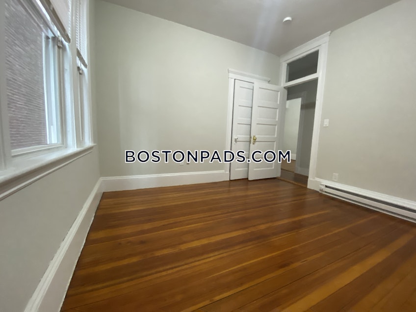 Boston - $3,995 /month