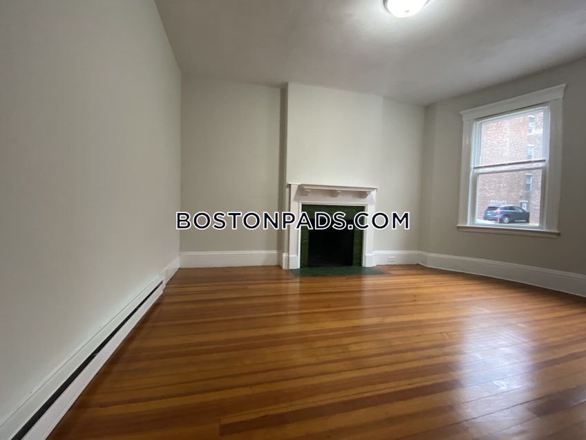 Boston - $3,995 /month