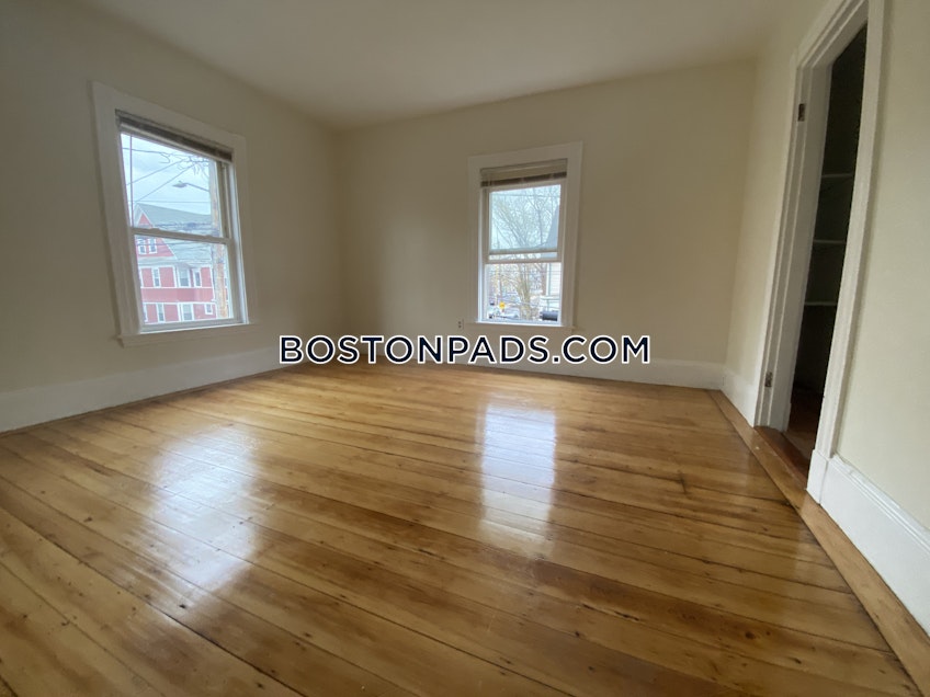 Boston - $5,350 /month