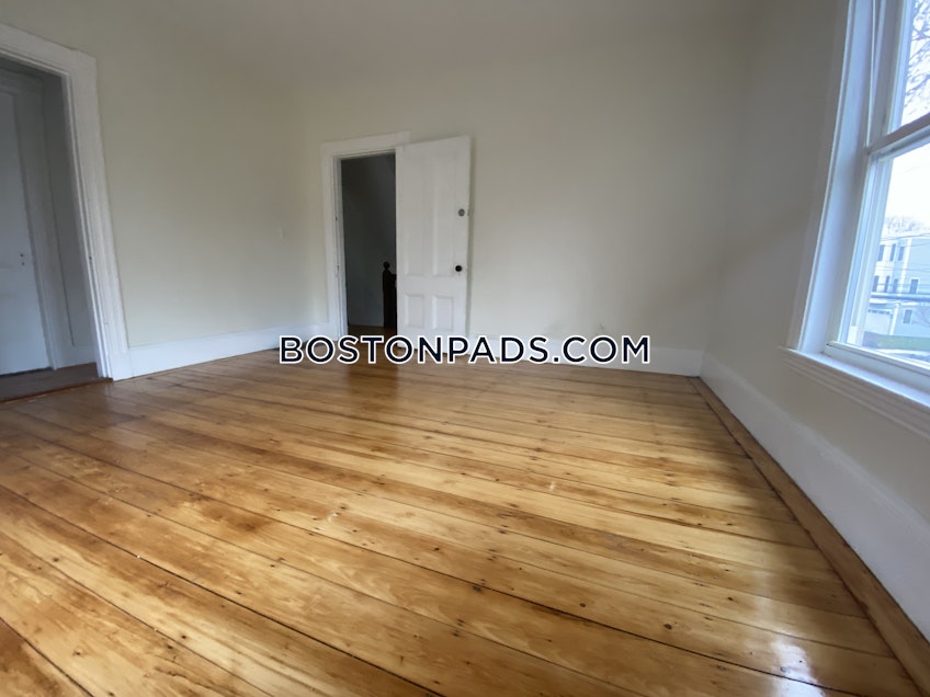 Boston - $5,350 /month