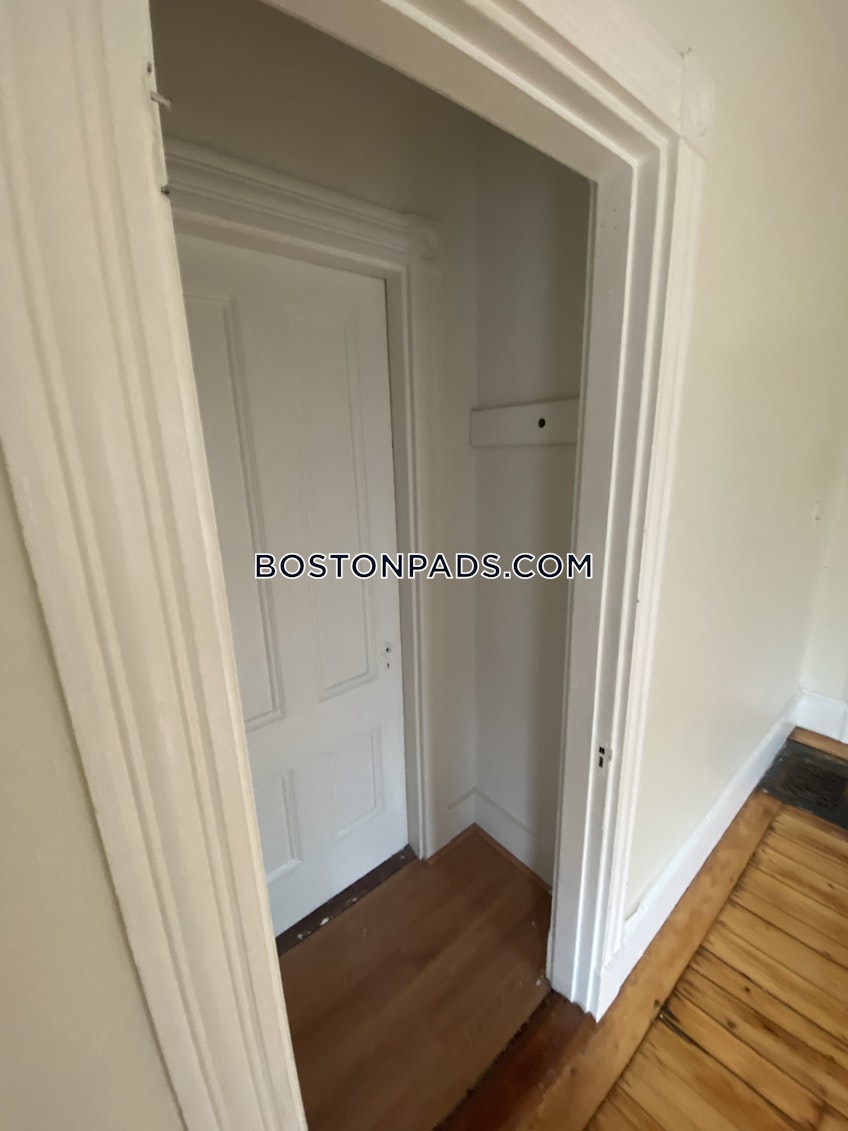 Boston - $5,350 /month