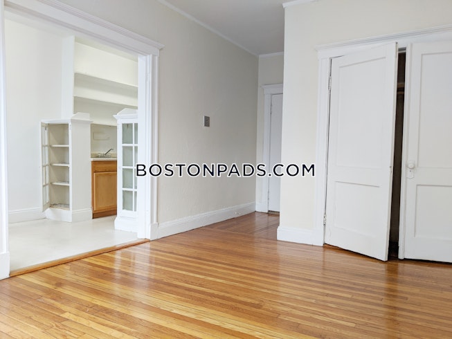 Boston - $2,295 /mo