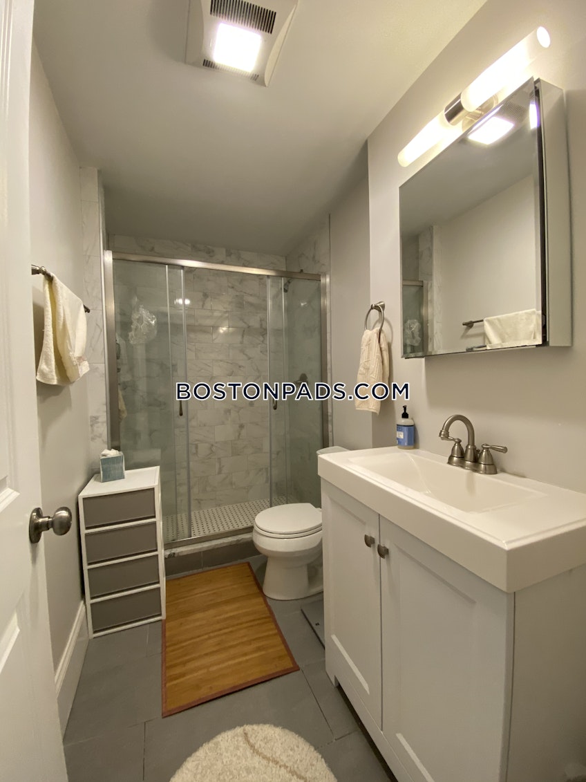 Boston - $3,325 /month