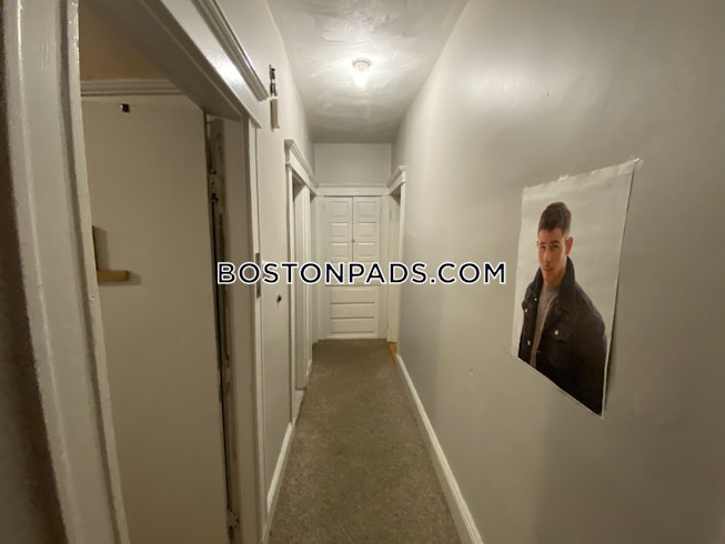 Boston - $2,800 /mo