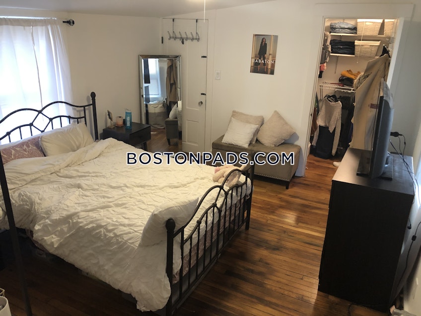 Boston - $2,500 /month