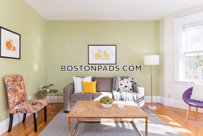 Brookline - $3,100 /mo