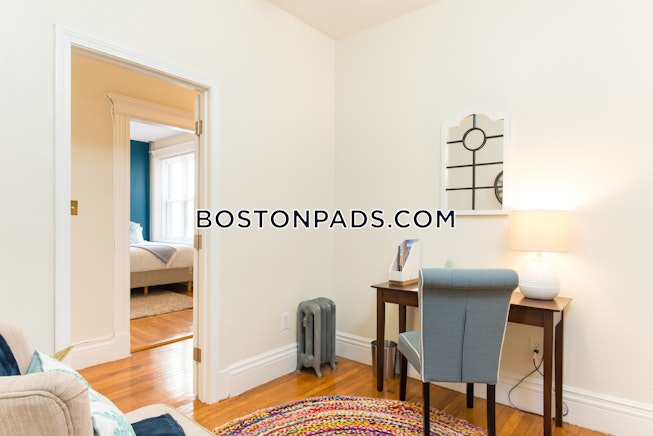 Brookline - $3,100 /mo