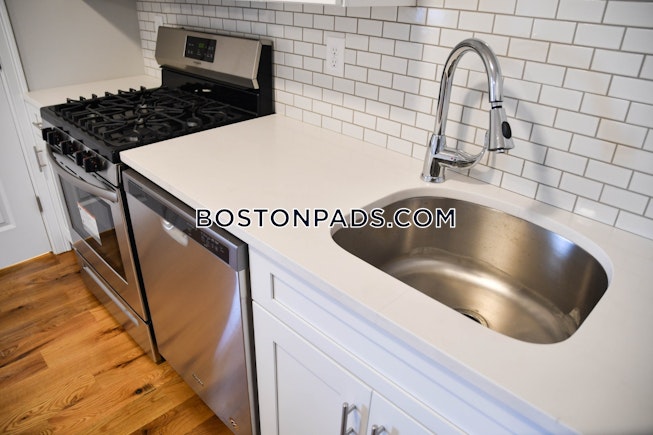 Boston - $3,000 /mo