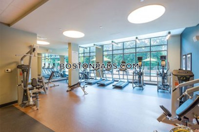 Boston - $4,545 /mo