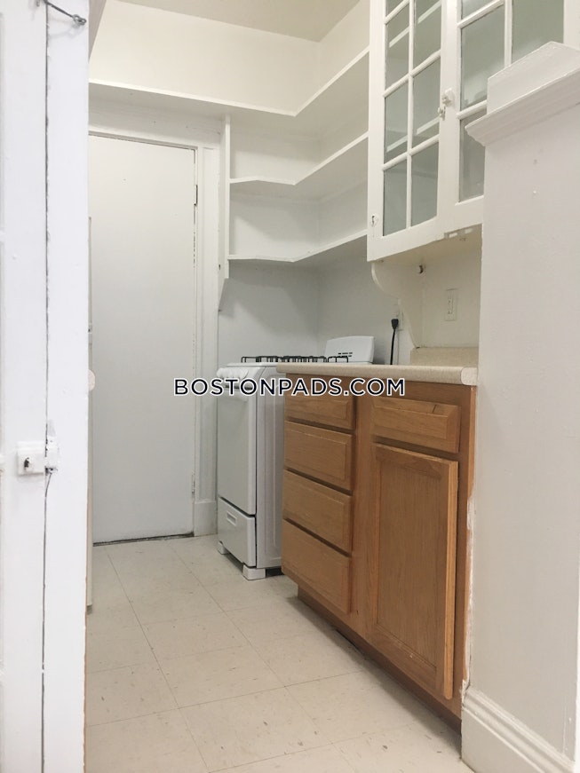 Boston - $2,295 /mo