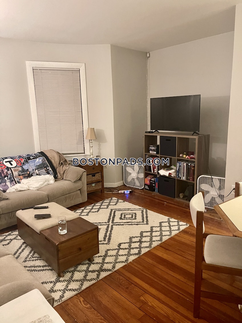 Boston - $4,600 /month