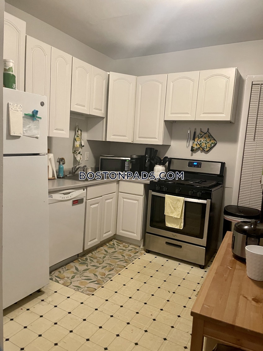 Boston - $4,600 /month