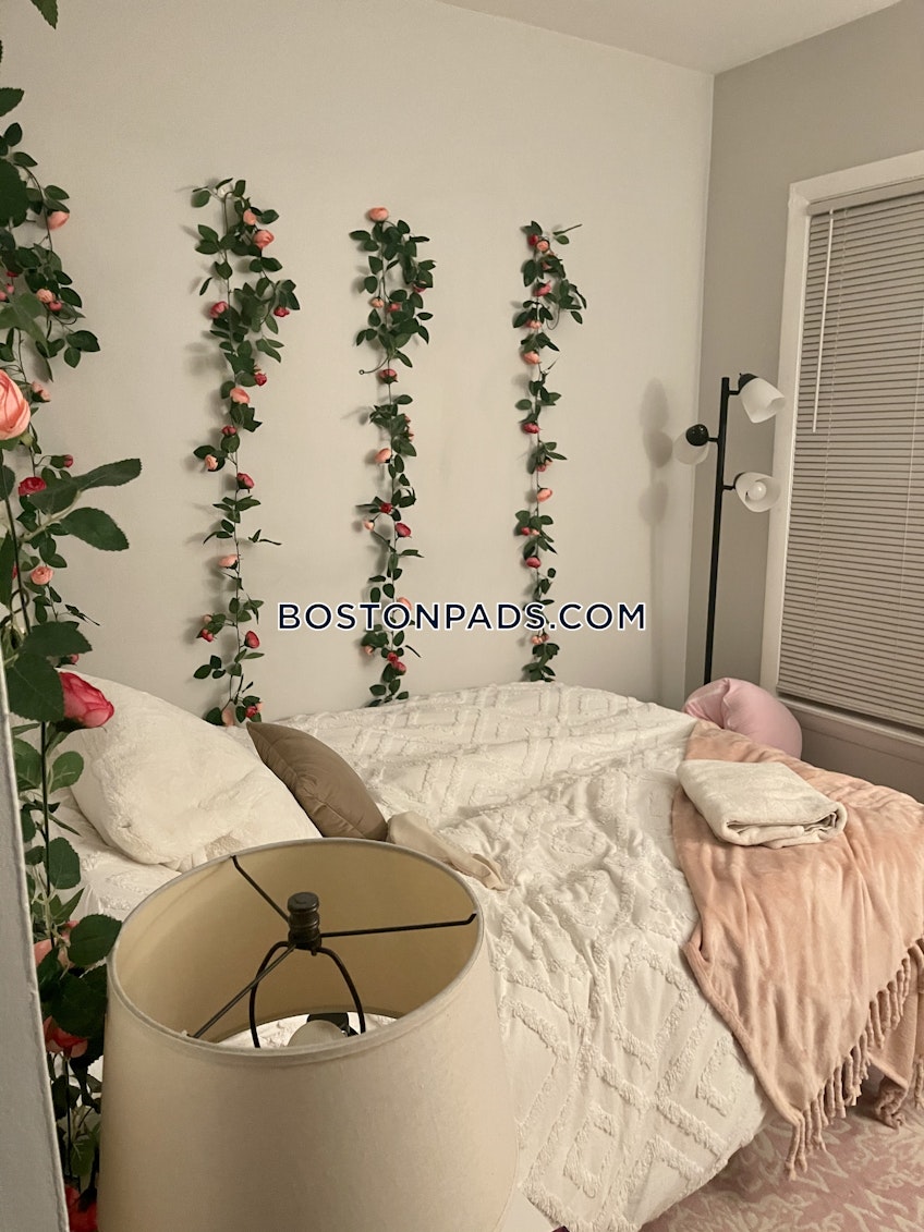 Boston - $4,600 /month