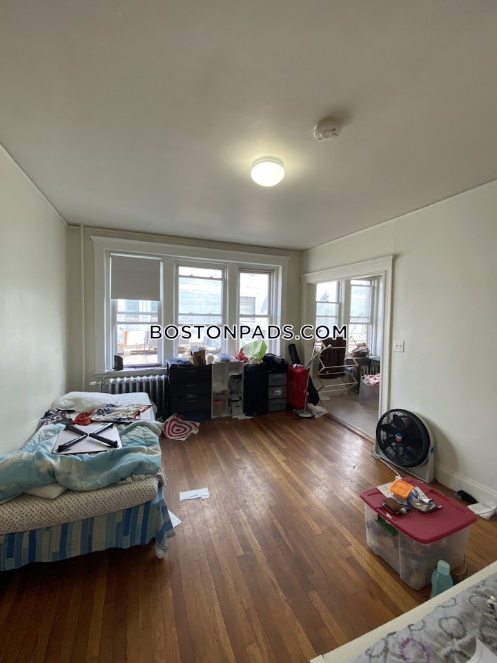 fenwaykenmore-apartment-for-rent-1-bedroom-1-bath-boston-2775-4618138 