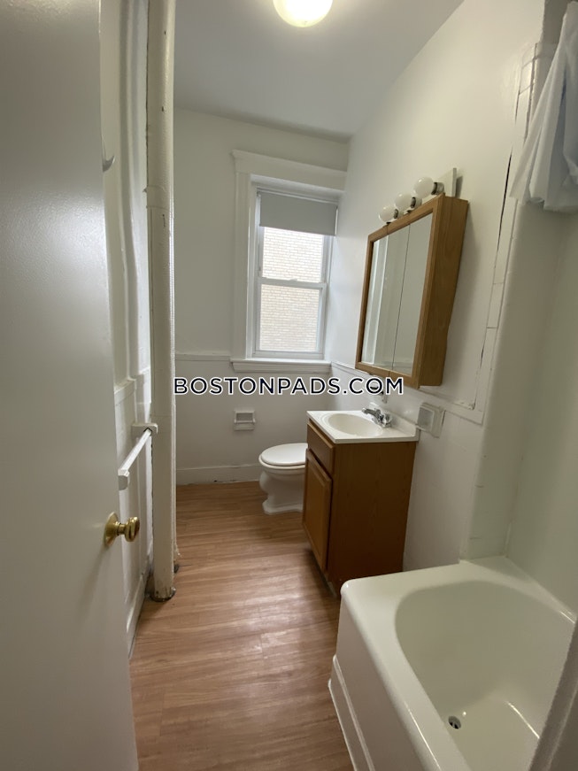 Boston - $2,275 /mo