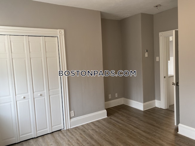 Boston - $5,460 /mo