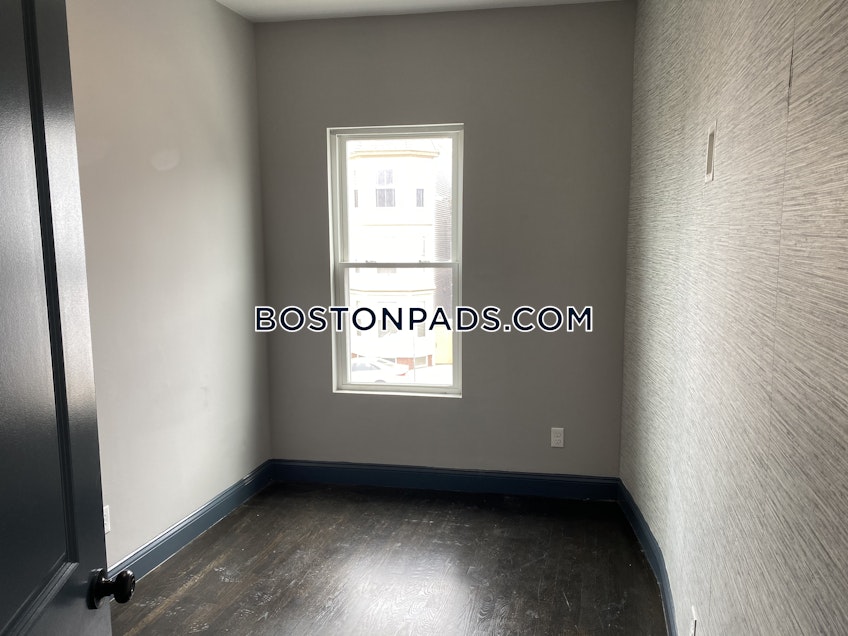 Boston - $4,800 /month