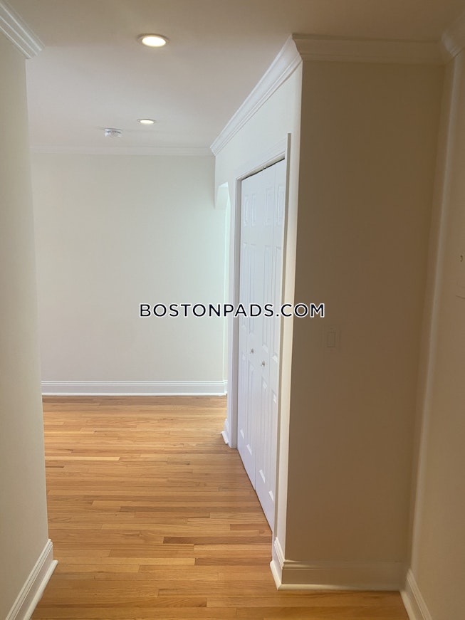 Cambridge - $4,460 /mo