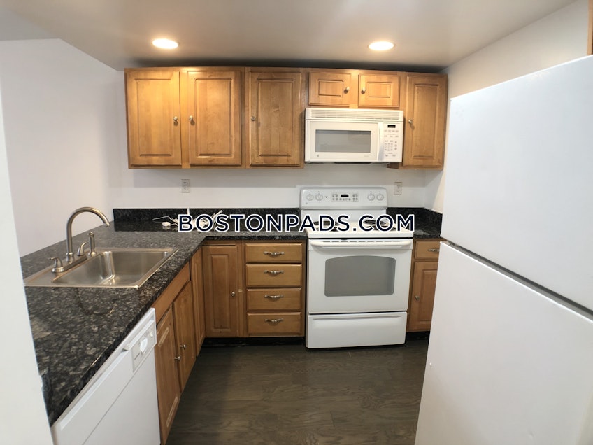 Boston - $2,850 /month