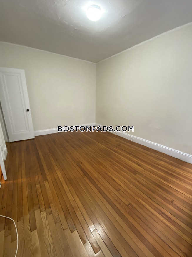 Boston - $2,925 /mo