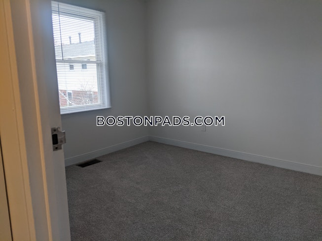 Boston - $3,858 /mo