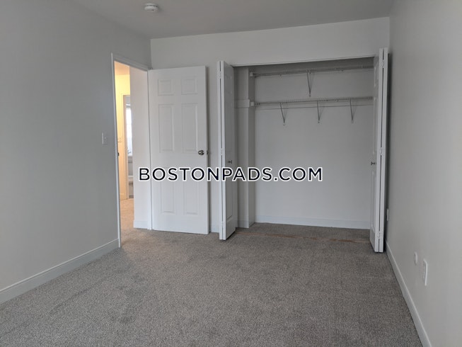 Boston - $3,858 /mo
