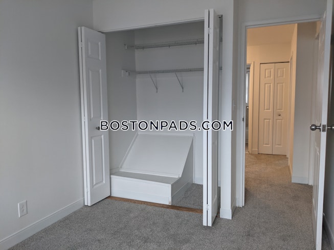 Boston - $3,858 /mo