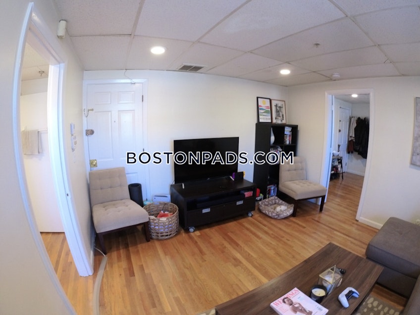 Boston - $2,200 /month