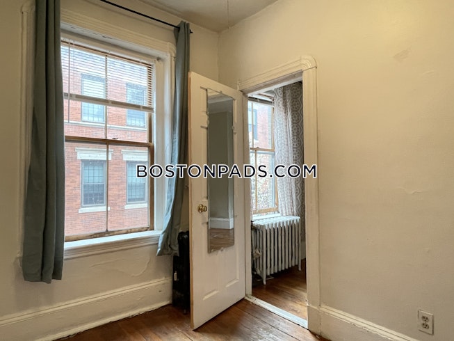 Boston - $3,100 /mo