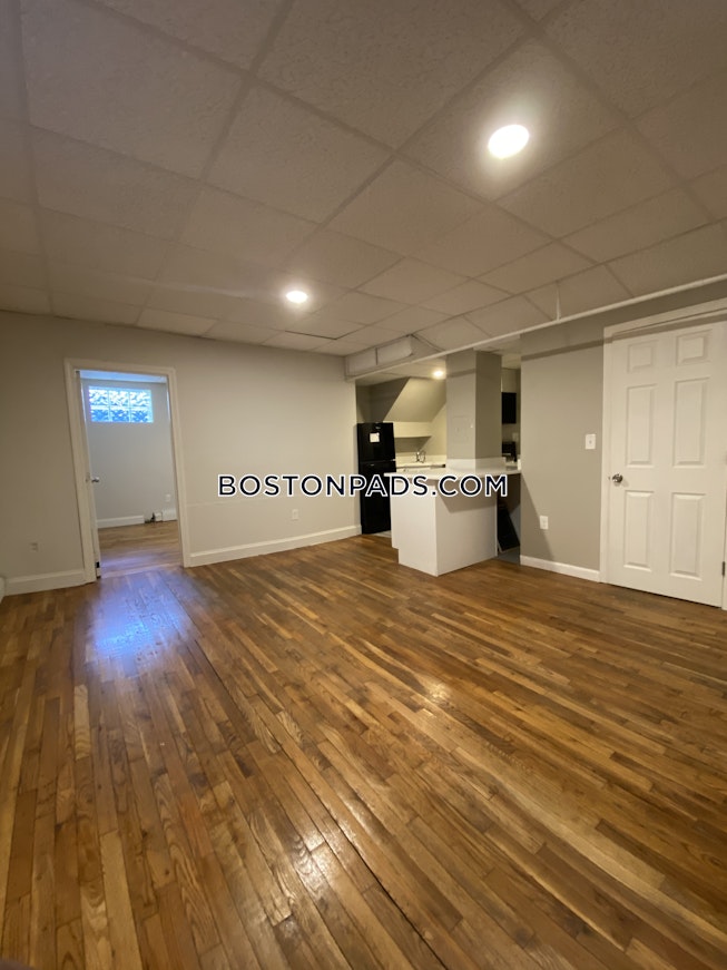 Boston - $3,499 /mo