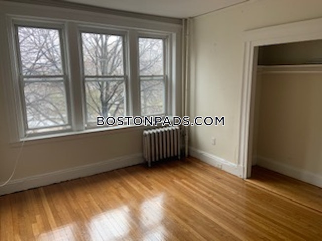 Boston - $2,350 /mo