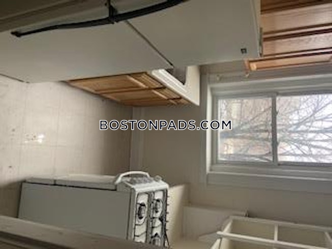 Boston - $2,325 /mo