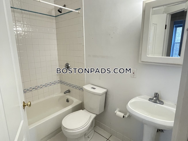 Boston - $3,695 /mo