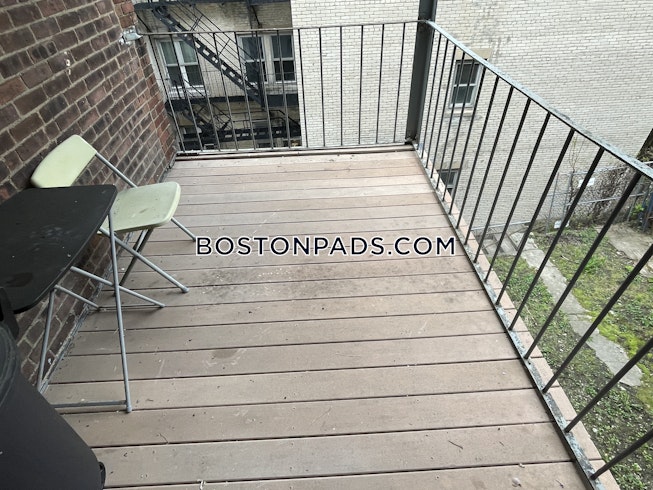 Boston - $3,800 /mo