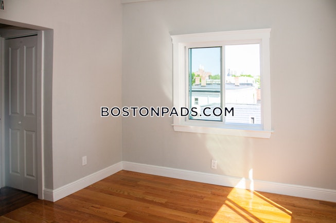 Cambridge - $4,900 /mo