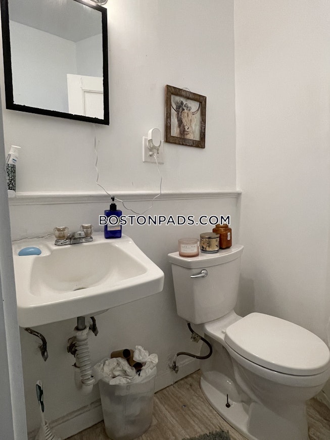 Boston - $3,900 /mo