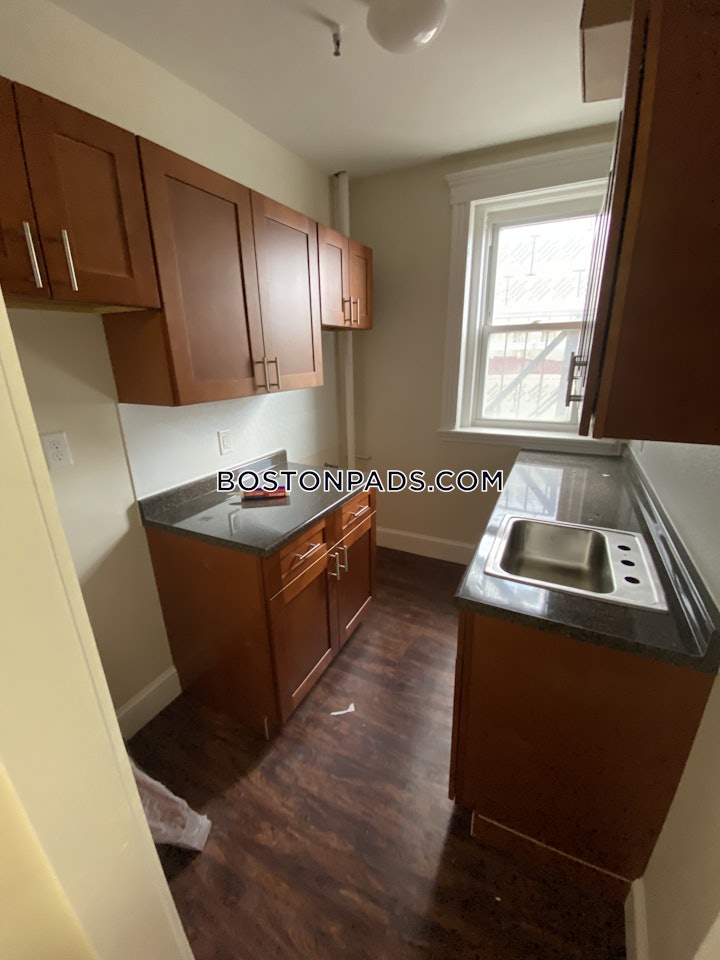 fenwaykenmore-apartment-for-rent-studio-1-bath-boston-2350-4618026 