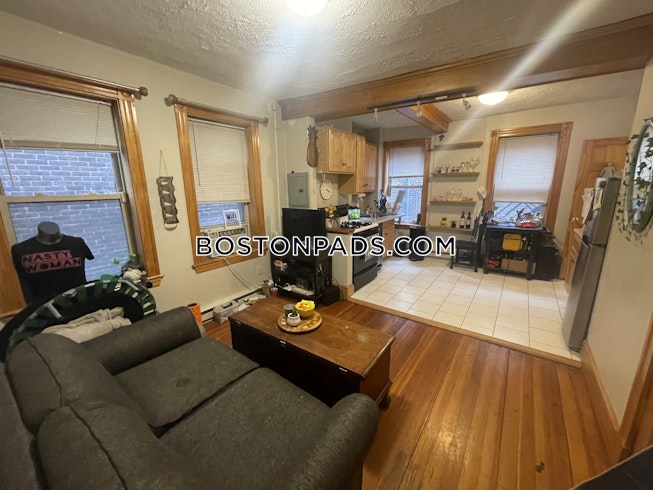 Boston - $2,945 /mo