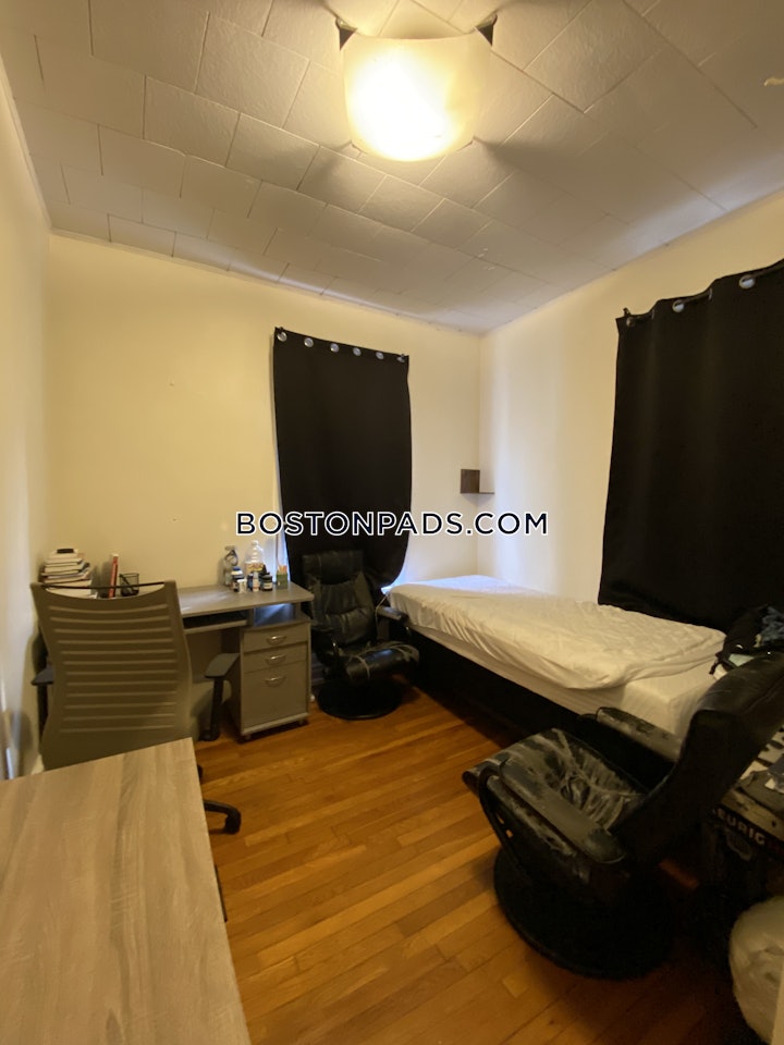 brookline-2-beds-1-bath-boston-university-3550-4561094 