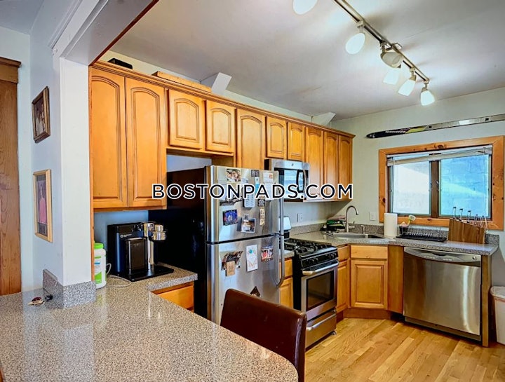 somerville-apartment-for-rent-4-bedrooms-2-baths-winter-hill-4475-4586182 