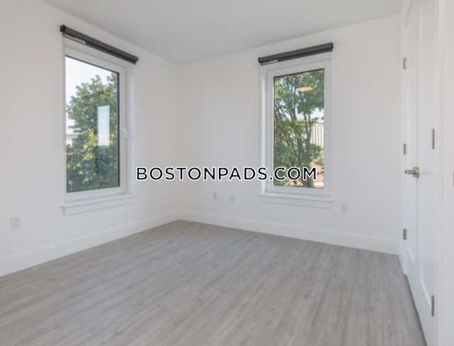 Boston - $5,900 /mo