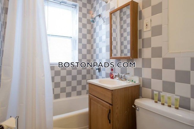 Boston - $2,995 /mo