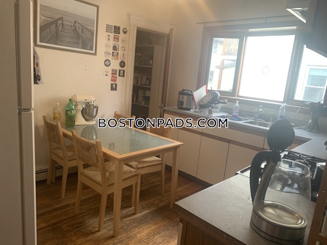 Boston - $2,700 /mo