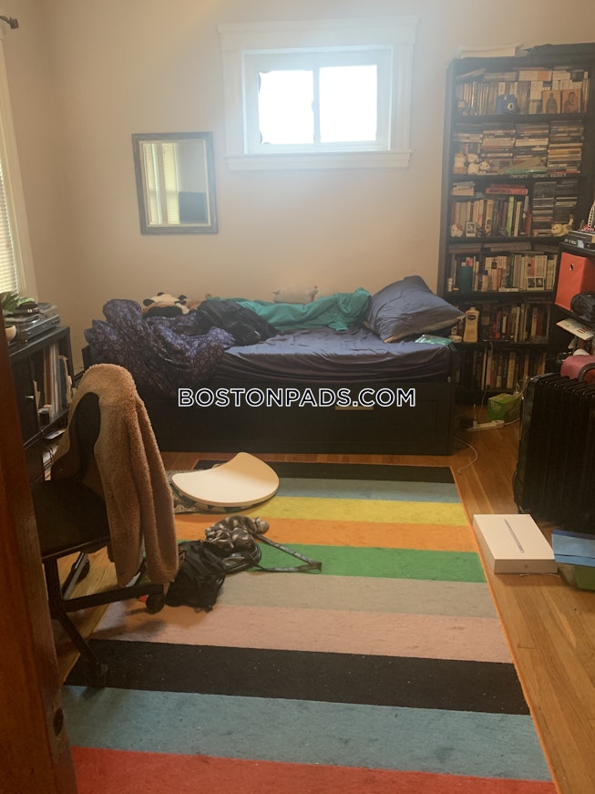 Boston - $2,700 /mo