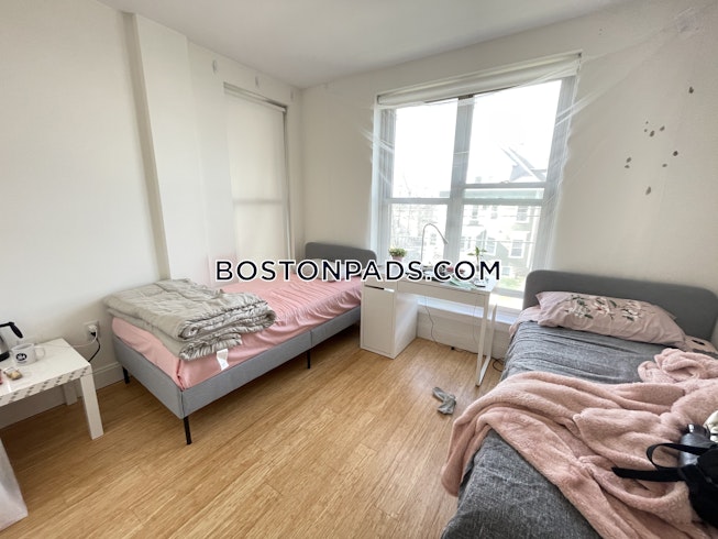 Boston - $4,250 /mo