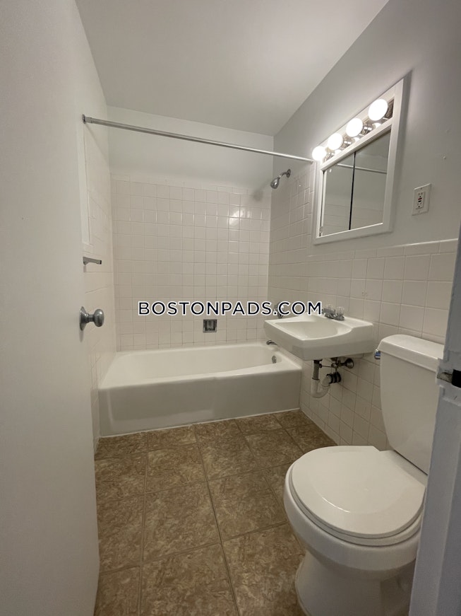 Cambridge - $3,127 /mo