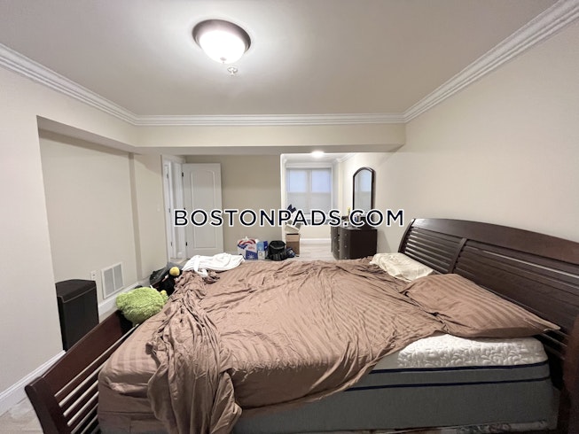 Boston - $3,795 /mo