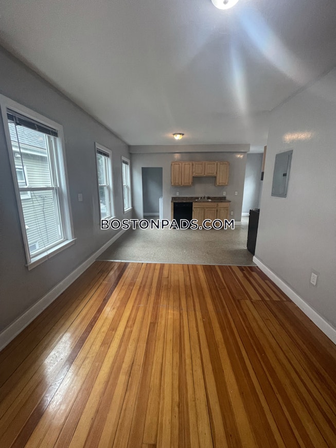 Boston - $3,600 /mo