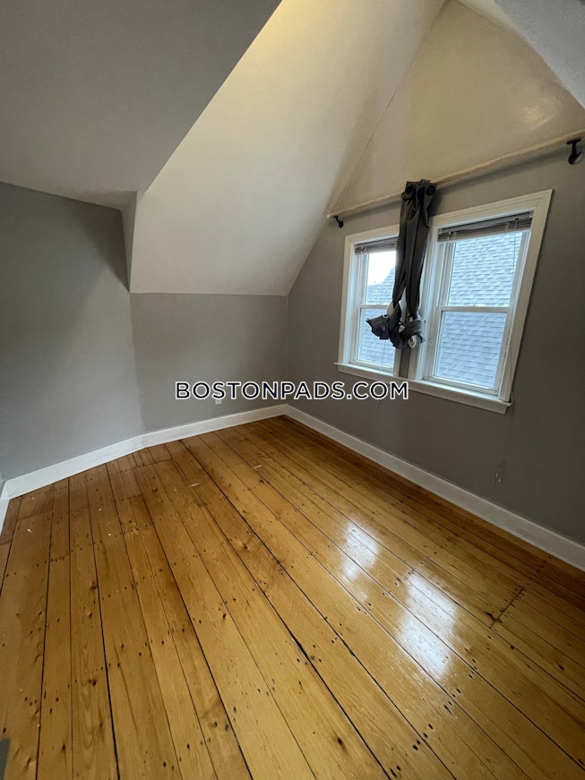 Boston - $3,600 /mo